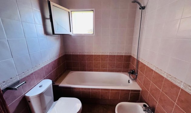 Resale - Chalet - Algorfa - Urb. lo crispin