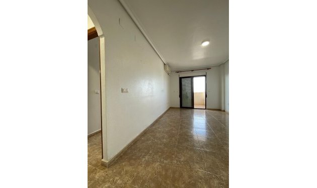 Resale - Apartamento - Orihuela Costa - Campoamor
