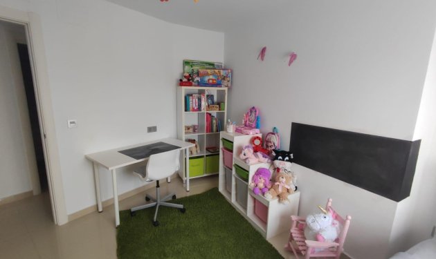 Resale - Piso - Torrevieja - Playa de la mata