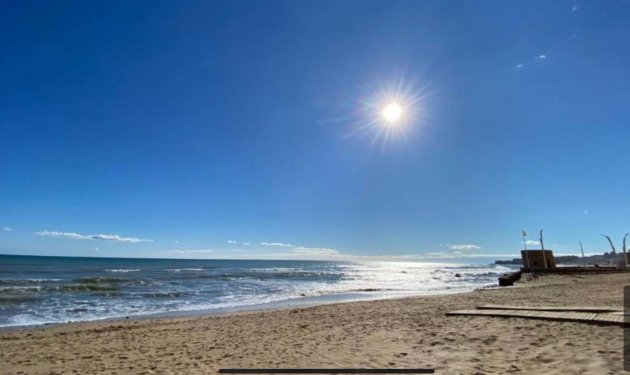 Resale - Piso - Torrevieja - Playa de la mata