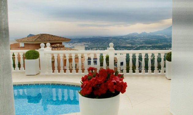 Resale - Villa - Altea