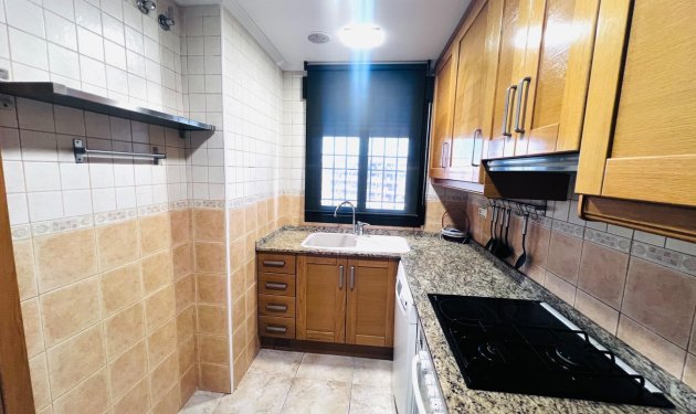 Resale - Piso - Arenales del Sol