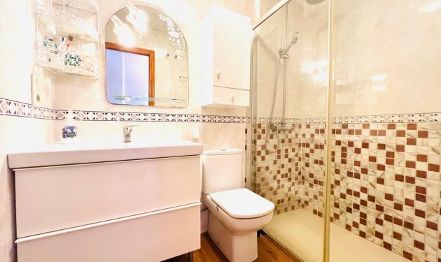 Herverkoop - Apartamento - Arenales del Sol