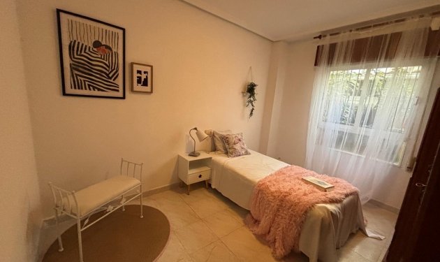 Resale - Apartamento - Torrevieja - Centro