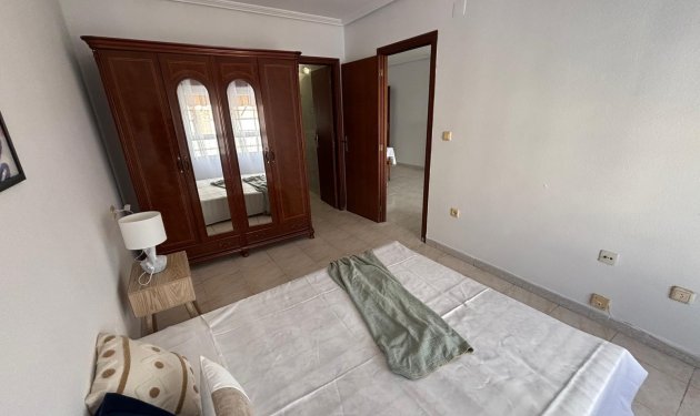Resale - Apartamento - Torrevieja - Centro