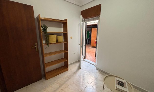Resale - Apartamento - Torrevieja - Centro