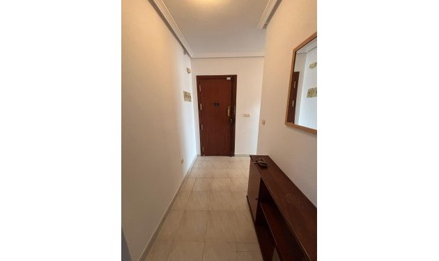 Resale - Apartamento - Torrevieja - Centro