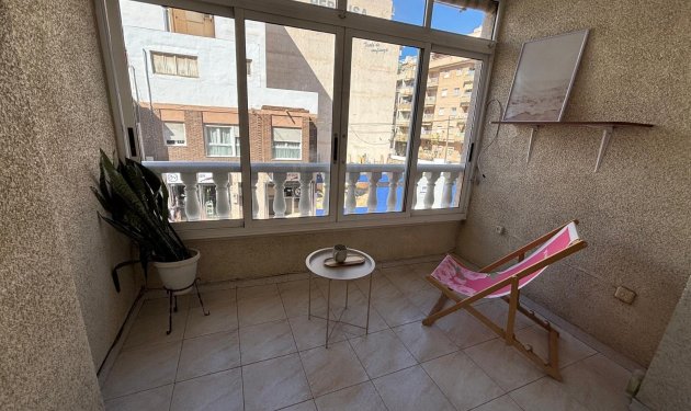Resale - Apartamento - Torrevieja - Centro