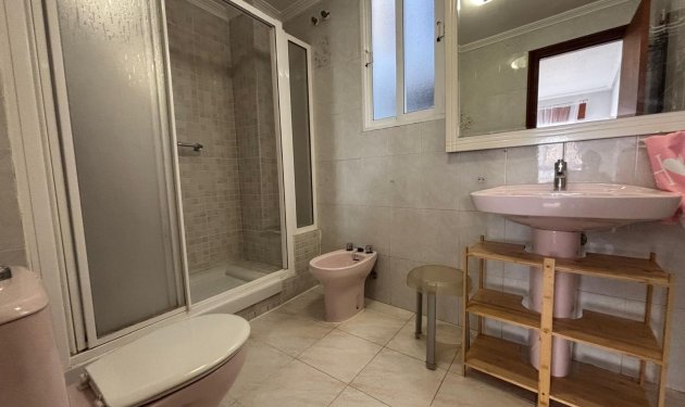 Resale - Apartamento - Torrevieja - Centro