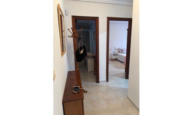 Resale - Apartamento - Torrevieja - Centro