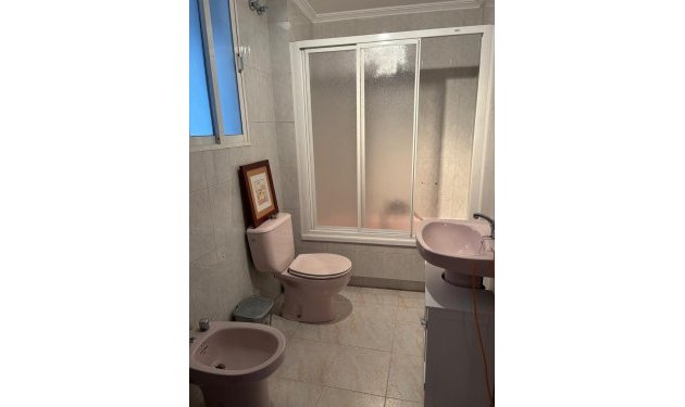 Resale - Apartamento - Torrevieja - Centro
