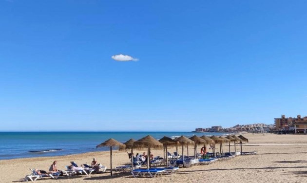Resale - Piso - Torrevieja - Playa de la mata