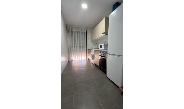 Resale - Apartamento - Elche - Altabix