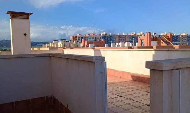 Resale - Apartamento - Elche - Altabix