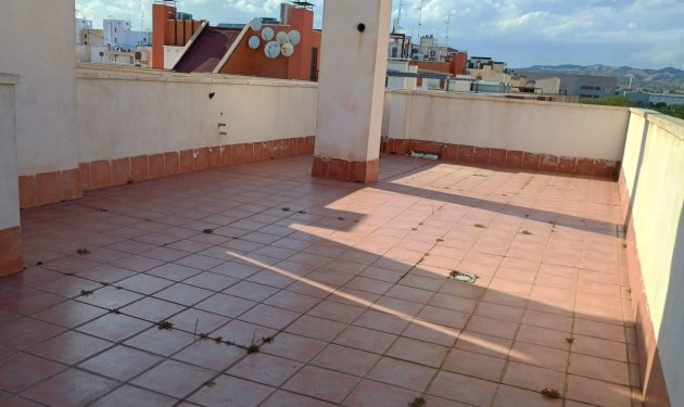 Resale - Apartamento - Elche - Altabix