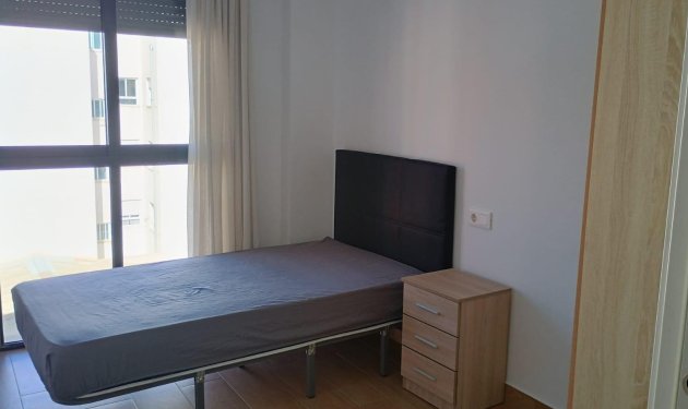 Resale - Apartamento - Elche - Altabix