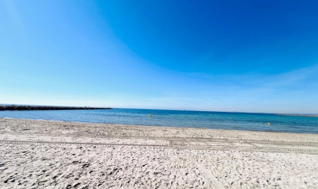 Resale - Apartamento - Santa Pola - Santiago bernabeu