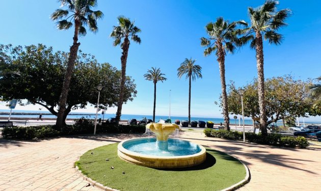Resale - Apartamento - Santa Pola - Santiago bernabeu
