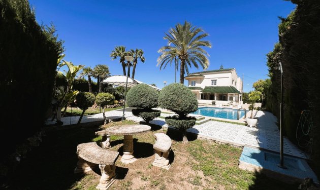Resale - Chalet - Valverde (Alicante) - Valverde