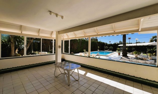 Resale - Chalet - Valverde (Alicante) - Valverde