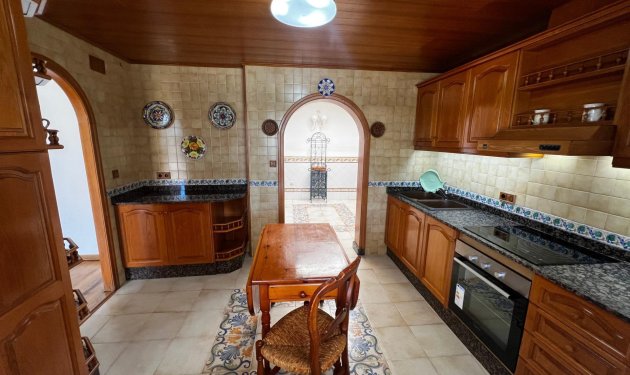 Resale - Chalet - Valverde (Alicante) - Valverde