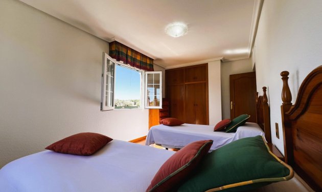 Resale - Chalet - Valverde (Alicante) - Valverde