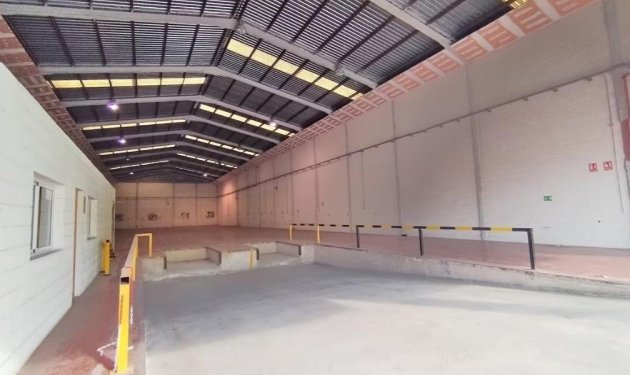 Long Term Rental - Nave industrial - Alicante - Ciudad de Asís - Font-Calent - El Bacarot