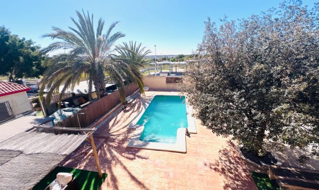 Resale - Chalet - Elche Pedanías - Valverde