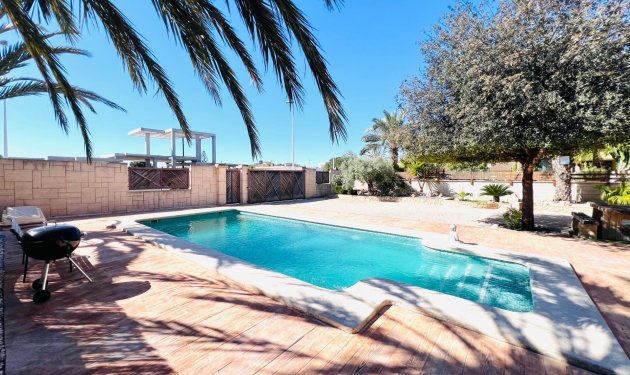 Resale - Chalet - Elche Pedanías - Valverde