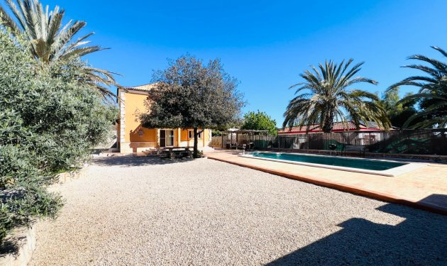 Resale - Chalet - Elche Pedanías - Valverde
