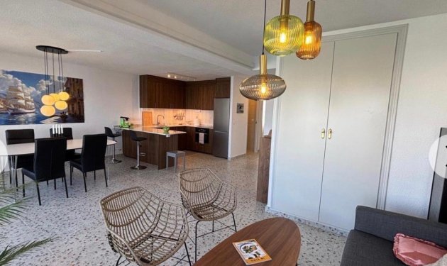 Resale - Apartamento - Torrevieja - Playa de los Locos