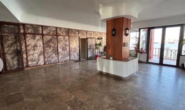 Resale - Apartamento - Torrevieja - Playa de los Locos