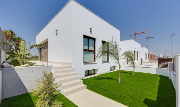 Resale - Villa - Los Alcázares - Las Lomas del Rame-Bahía Bella