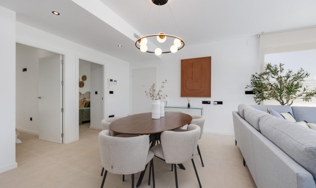 Resale - Villa - Los Alcázares - Las Lomas del Rame-Bahía Bella