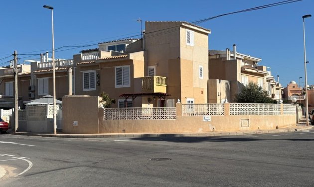 Resale - Casa Tipo Dúplex - Torrevieja - Los Frutales