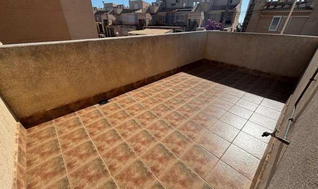 Resale - Casa Tipo Dúplex - Torrevieja - Los Frutales