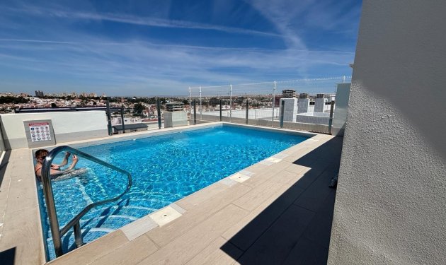 Resale - Apartamento - Torrevieja - Playa de los Locos