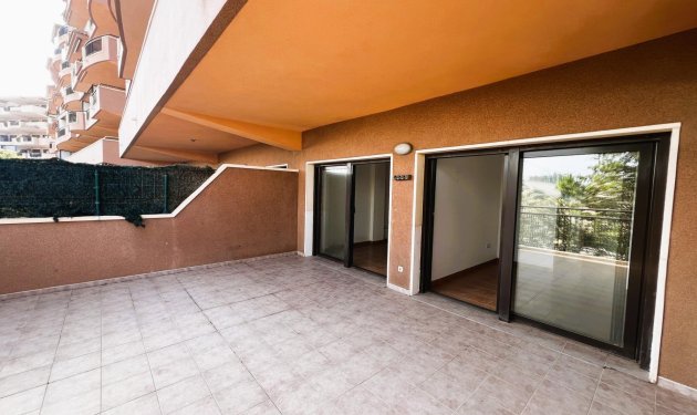 Odsprzedaż - Apartamento - Arenales del Sol