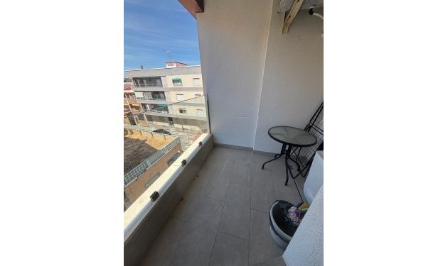 Resale - Apartamento - Torrevieja - Playa de los Locos
