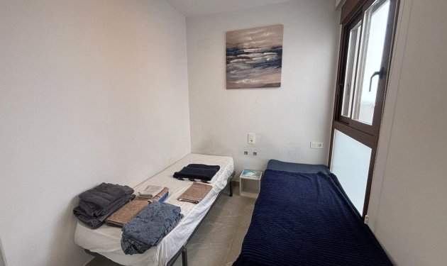 Resale - Apartamento - Torrevieja - Playa de los Locos