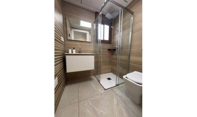 Resale - Apartamento - Torrevieja - Playa de los Locos