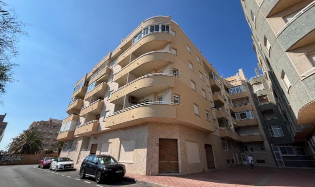 Resale - Apartamento - Torrevieja - Centro