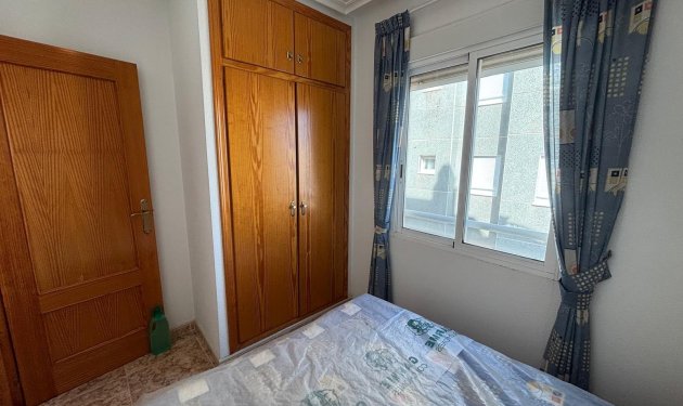 Resale - Apartamento - Torrevieja - Centro