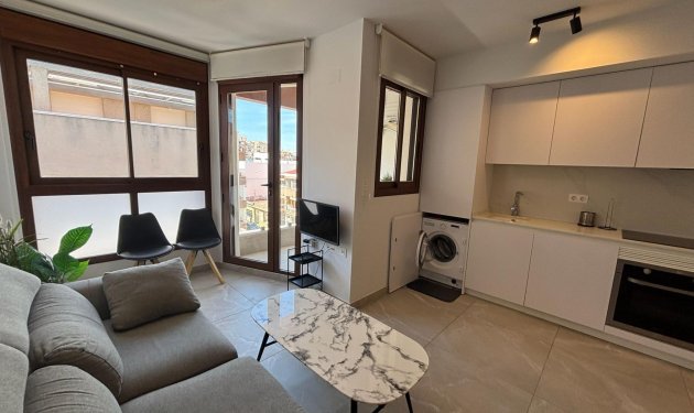 Resale - Apartamento - Torrevieja - Centro