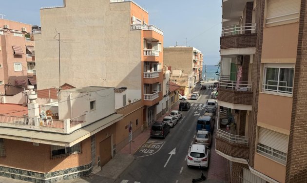 Resale - Apartamento - Torrevieja - Centro