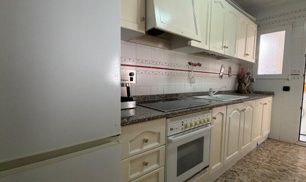 Resale - Apartamento - Torrevieja - Centro