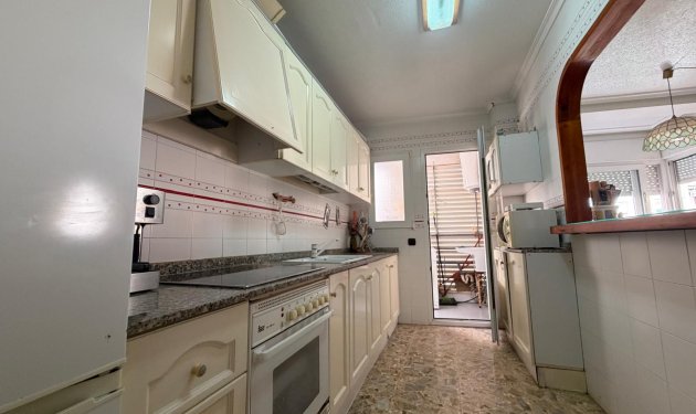 Resale - Apartamento - Torrevieja - Centro