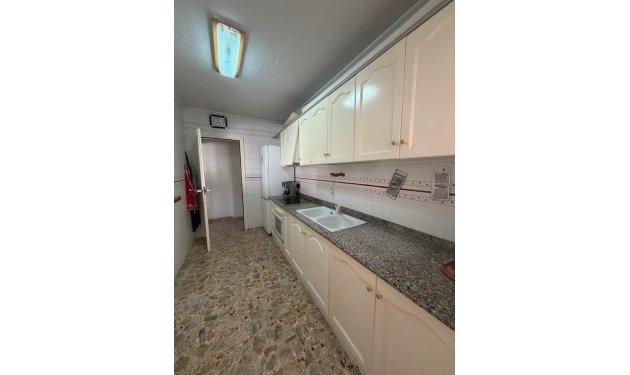Resale - Apartamento - Torrevieja - Centro