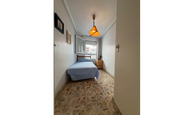 Resale - Apartamento - Torrevieja - Centro