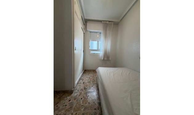 Resale - Apartamento - Torrevieja - Centro